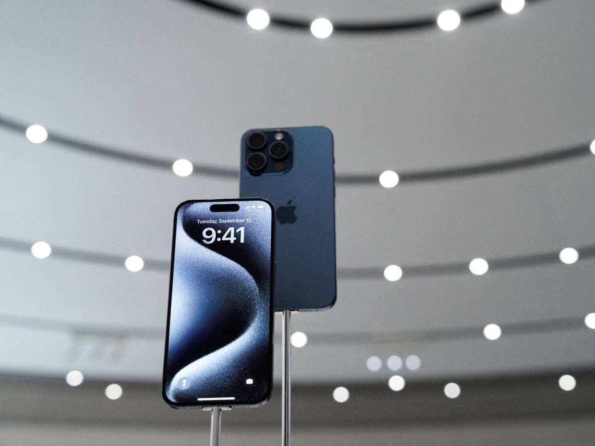 Papás niegan comprarle el iPhone 15 a su hija: "me están arruinando la vida", les reclama