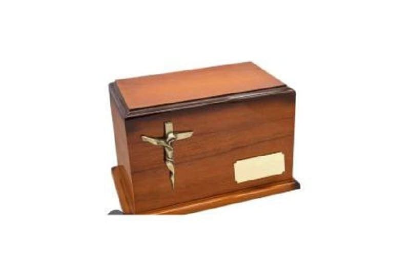 Roban camioneta que llevaba adentro una urna de incineración en Ciudad Satélite