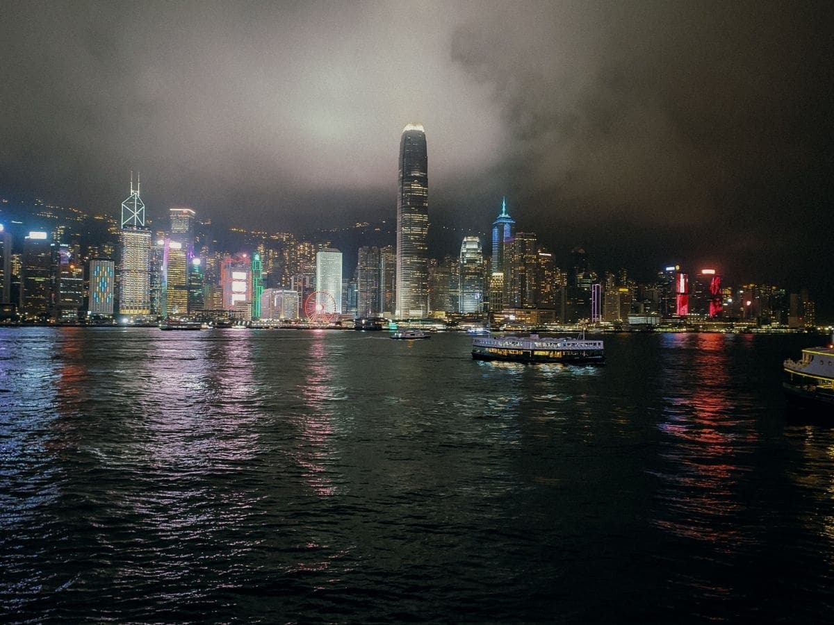 VIDEO: Hong Kong registra casi 10 mil rayos en una sola noche de lluvia