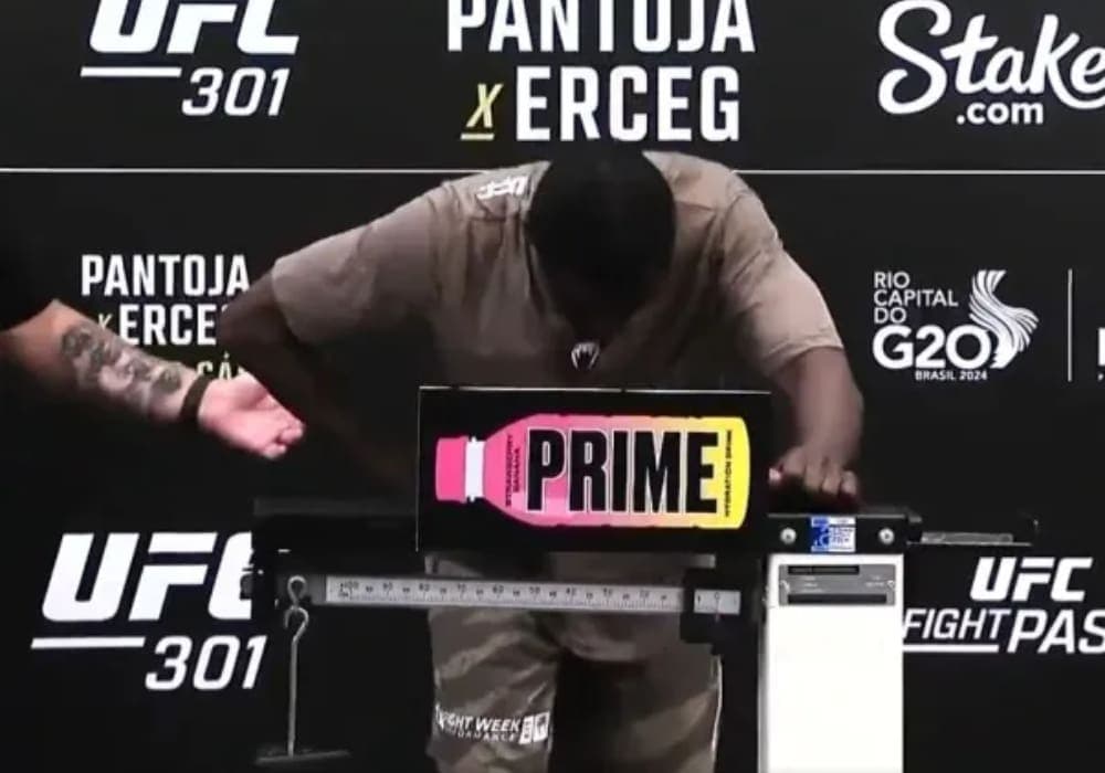 Video: Peleador francés de UFC casi se desvanece en pleno pesaje