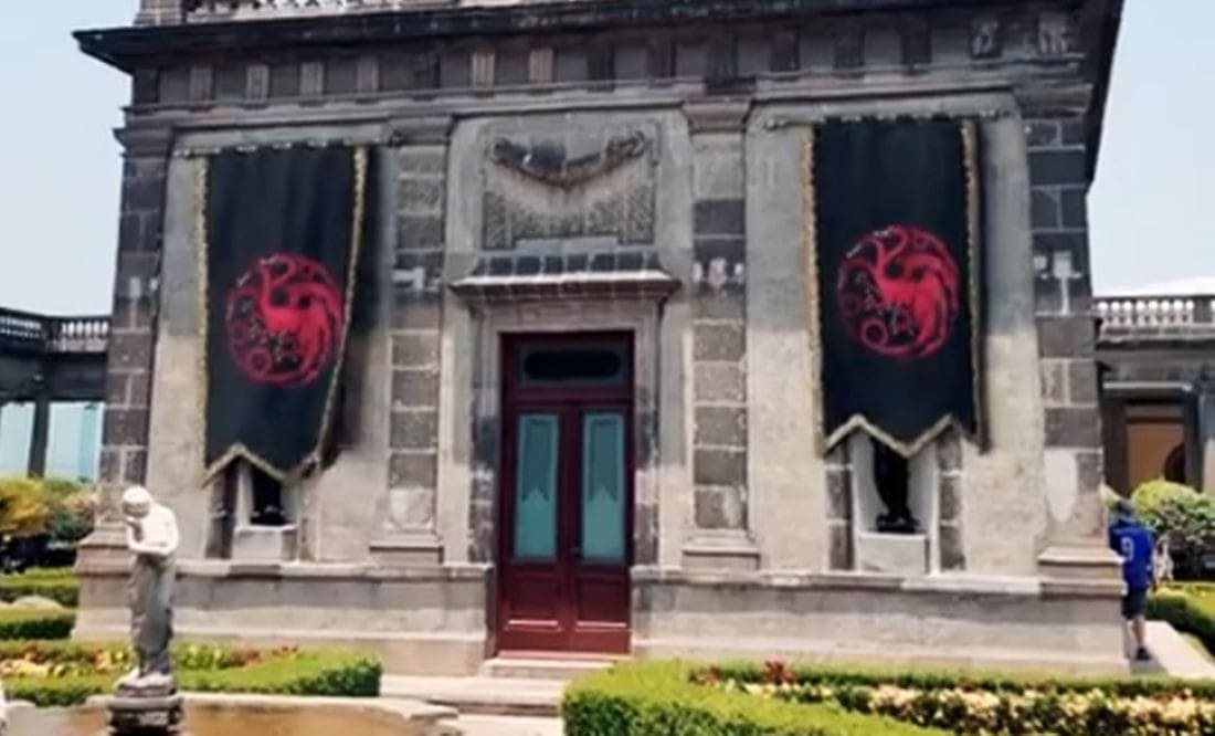 VIDEO: “Intervención” del Castillo de Chapultepec genera polémica en redes