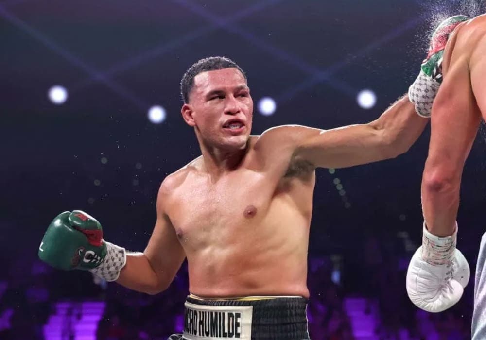 David Benavidez vuelve a retar a "Canelo" Álvarez tras debutar con victoria en peso semipesado