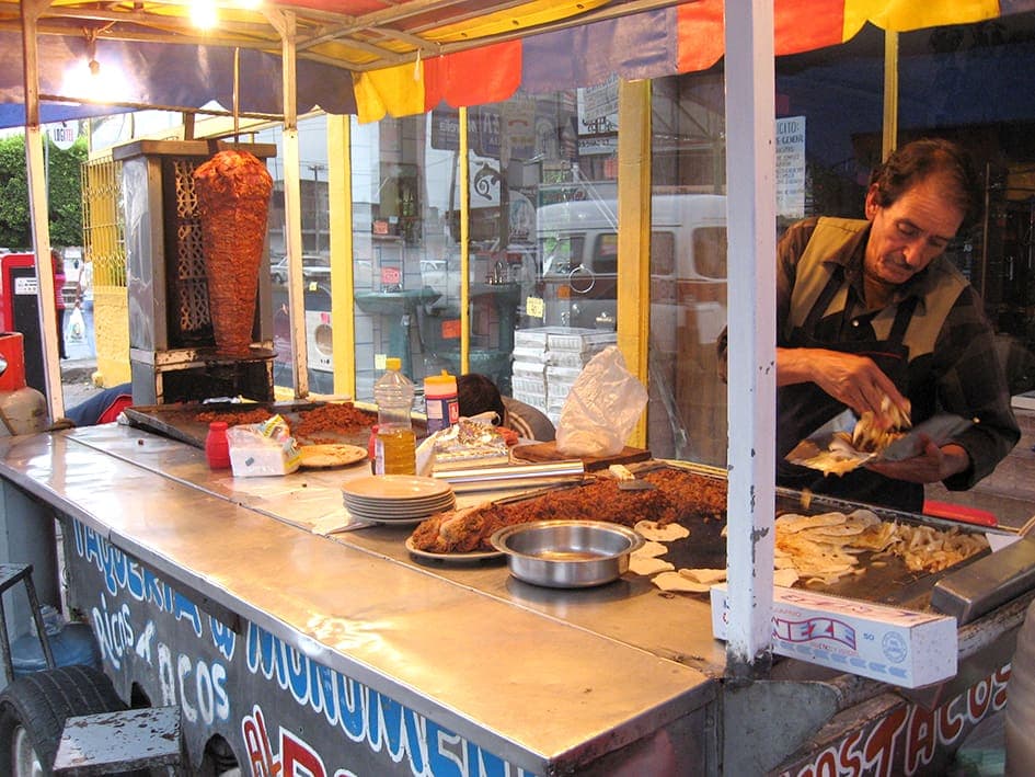 Denuncia taquero extorsión virtual y descubren que es “su amigo”