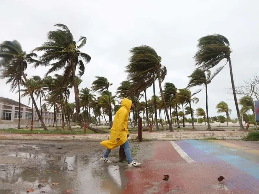 Ahora, Beryl acecha costas de Tamaulipas y el sur de Texas