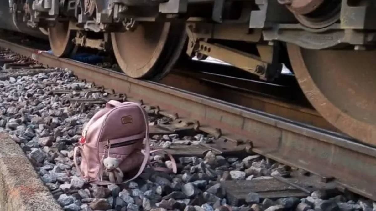 VIDEO: Muere mujer arrollada por un tren; traía audífonos y no escuchó que se acercaba