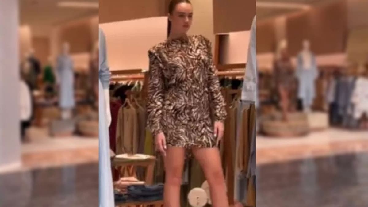 VIDEO: Tienda de ropa usa a modelo como maniquí viviente y causa controversia en redes sociales
