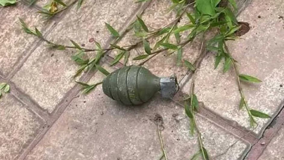 Detienen a hombre con dos granadas de fragmentación en CDMX; las aventó a la vía pública