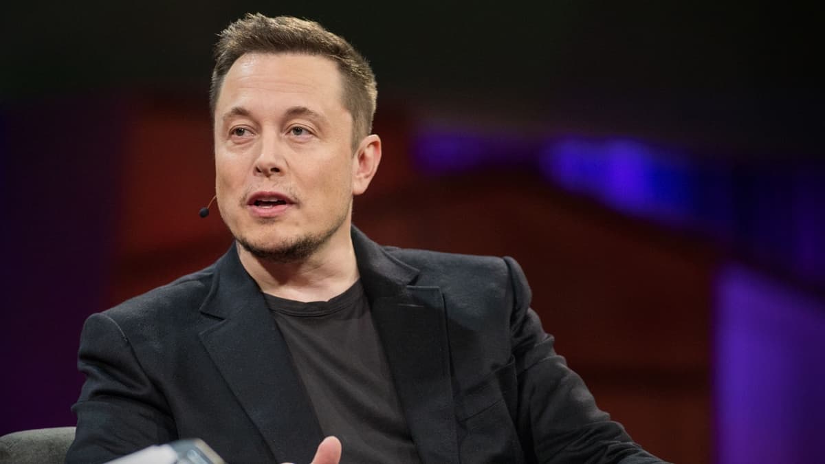 Elon Musk planea donar 45 millones de dólares al mes a la campaña de Trump