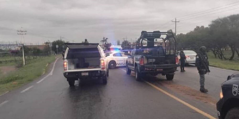 Hallan cinco cuerpos sobre carretera federal de Villanueva, Zacatecas; despliegan fuerzas de seguridad