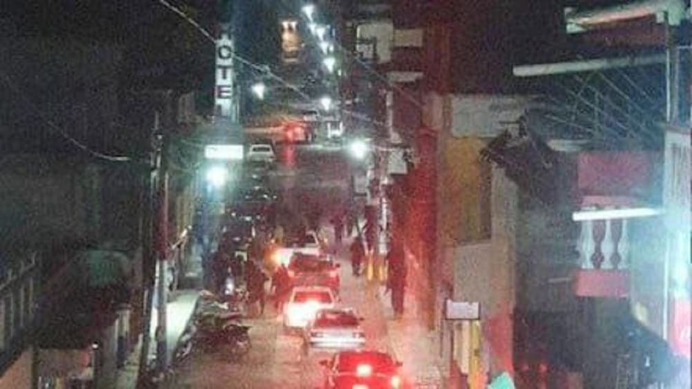 Violencia en Chiapas: Hombres armados desfilan por las calles y cuelgan mantas con advertencias