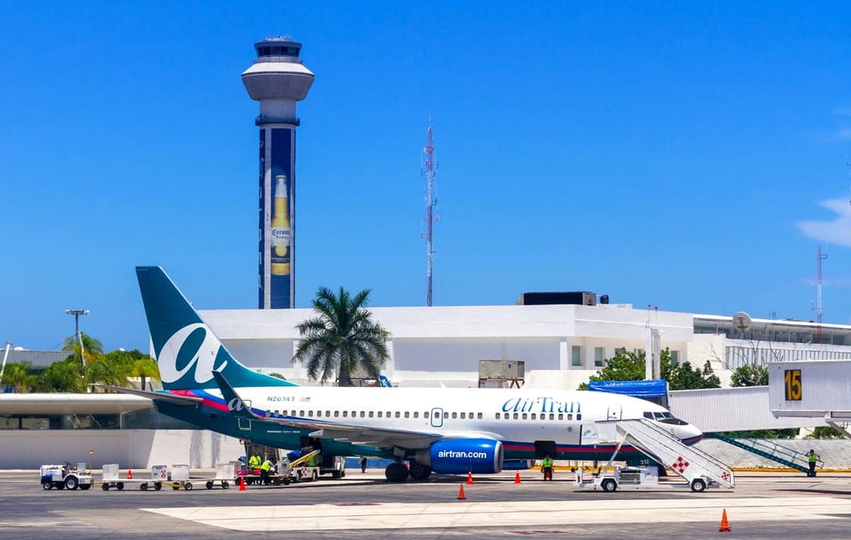 Caen 11.5% los vuelos hacia Cancún