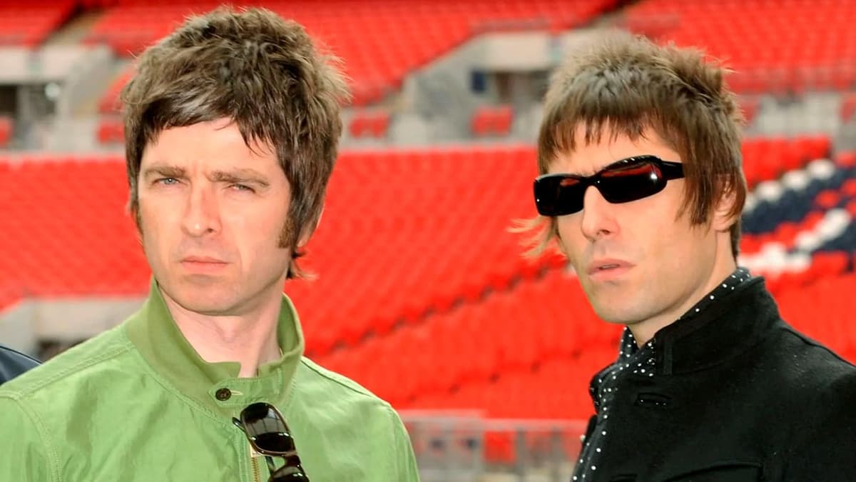 Busca fan cambiar Disco de Platino de Liam Gallagher por boleto para reencuentro de Oasis