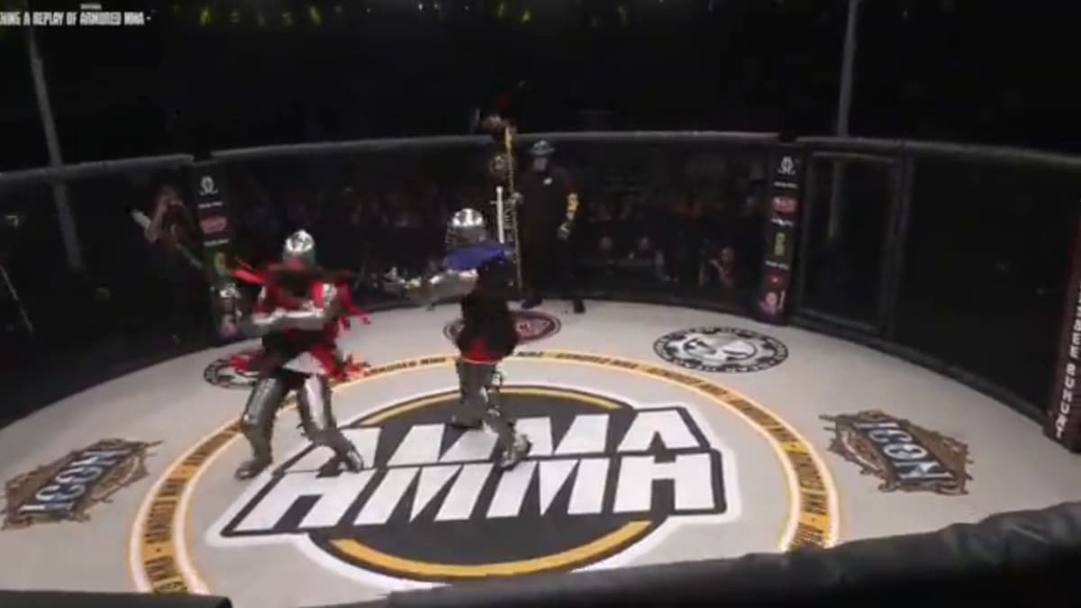 Video: Duelos de MMA llevan el combate a otro nivel; ahora es al estilo "medieval"