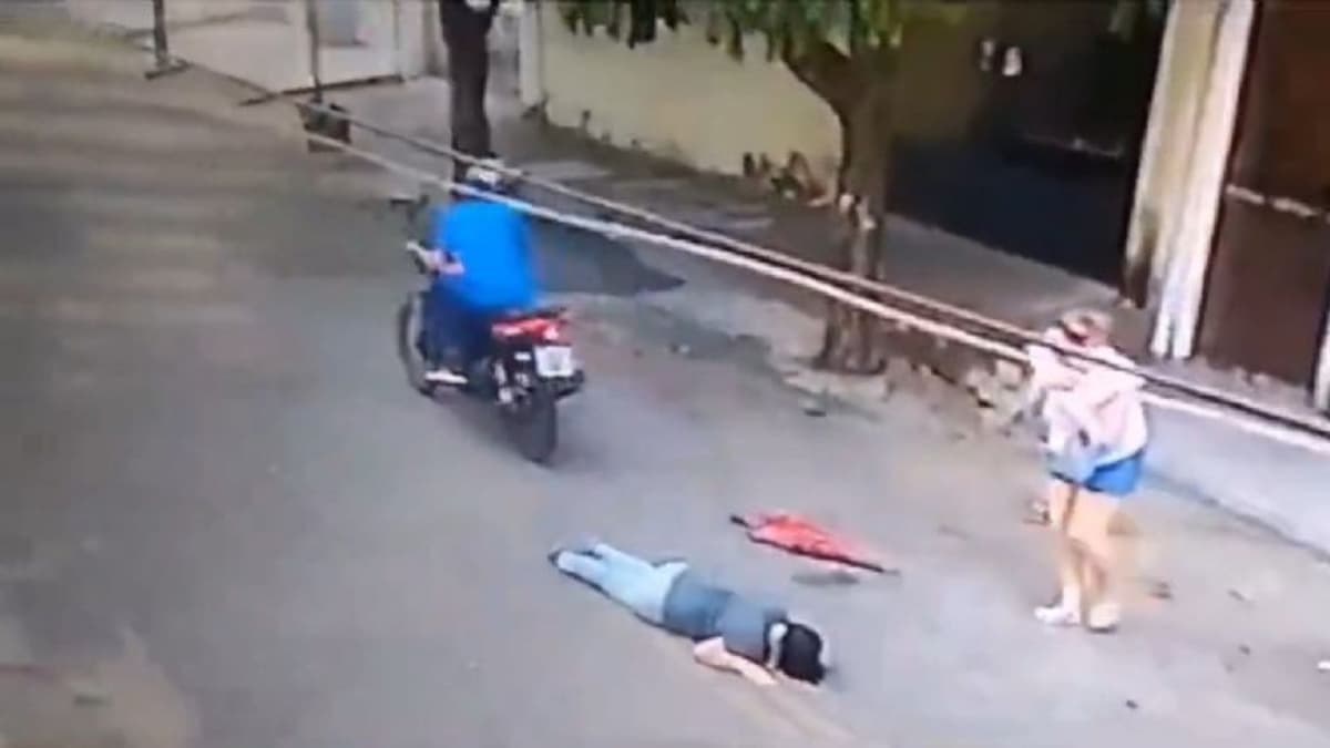 Video: Joven es asesinada frente a su madre durante un asalto; intentaba defenderse del ladrón