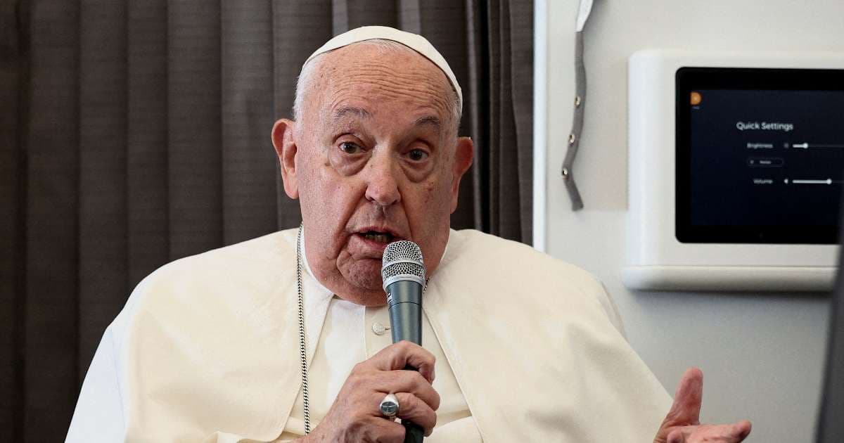 Papa Francisco critica a Harris y Trump; pide a los católicos estadounidenses elegir el “mal menor”