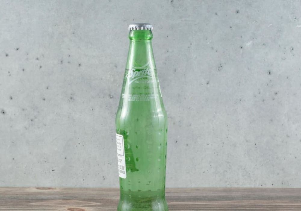 Subastan una botella de Sprite, el último objeto de valor de un multimillonario en quiebra