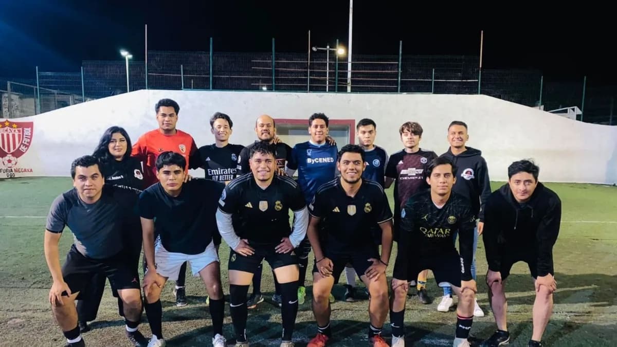 Mujer árbitro forma equipo de futbol; jugadores son sus exnovios