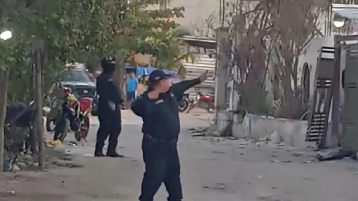 Video: Con resorteras, policías de Yucatán logran detener a dos presuntos ladrones