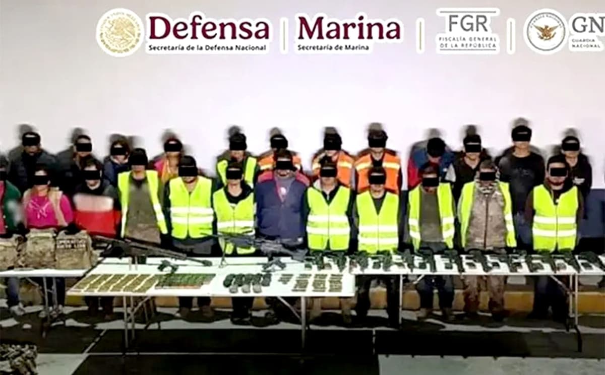 Detienen a 27 personas con arsenal en Nuevo León; hay mujeres y siete niños