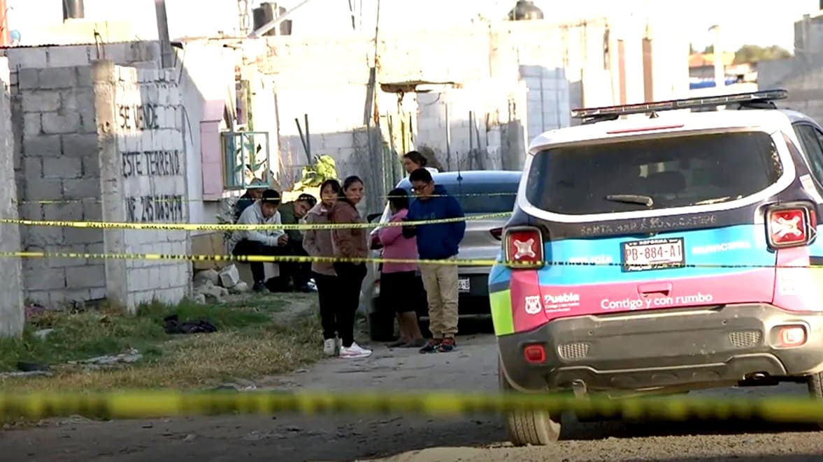 Niño rompe ventana para salir y muere desangrado; estaba encerrado en Puebla