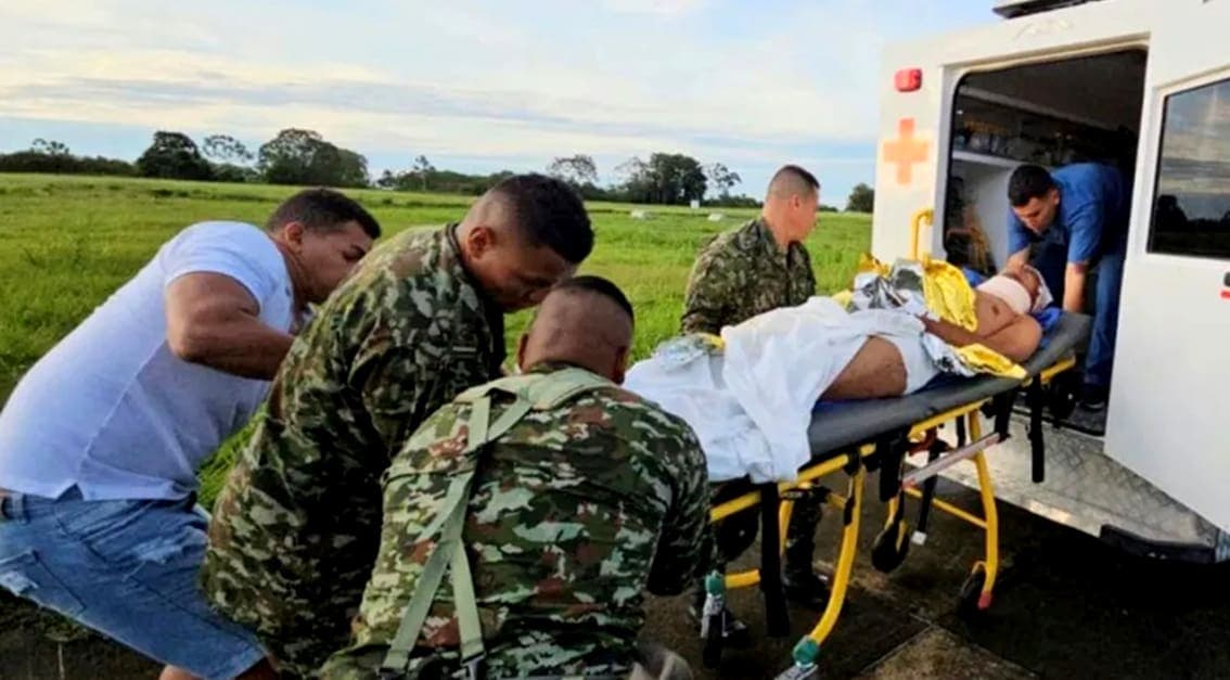 Video: Mueren nueve soldados en Colombia al caer camión militar a una barranca