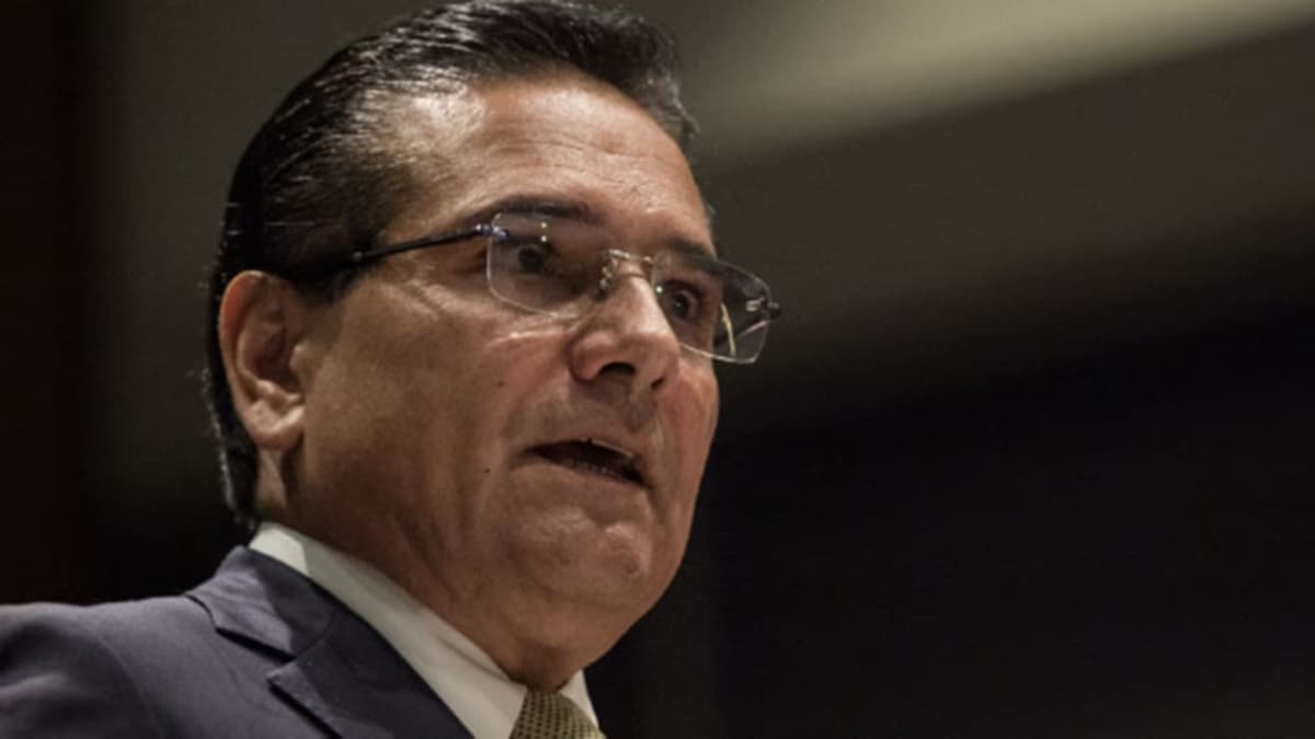 Giran orden de aprehensión contra Silvano Aureoles, exgobernador de Michoacán