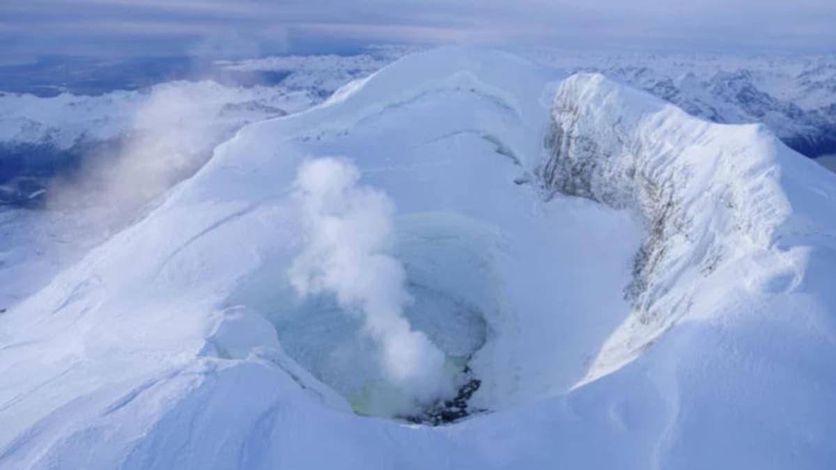 Científicos consideran probable que volcán en Alaska haga erupción en las próximas semanas