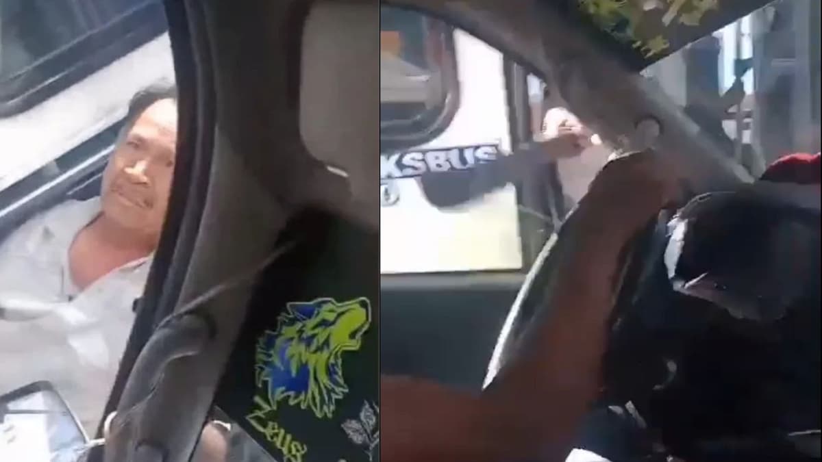 Video: Chofer de microbús lanza machetazos a otro conductor tras conflicto vial en Puebla