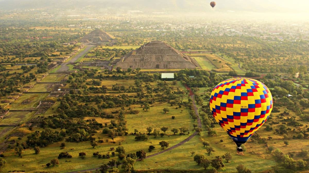 Clausuran nueve empresas de globos aerostáticos en Teotihuacán