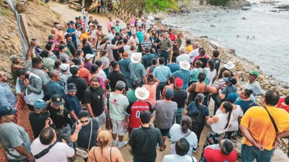 Derriban muro que impedía el acceso a la playa en Nayarit