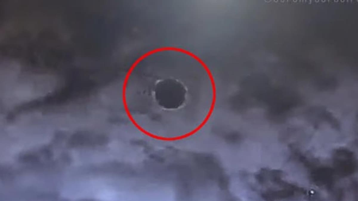 Estados Unidos confirma el primer platillo volador captado oficialmente en video