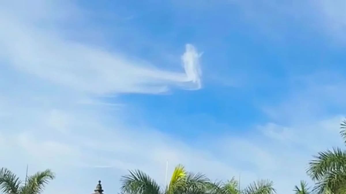Video: Aparece nube en forma de "Jesús" ante miles de fieles que rezaban en Filipinas