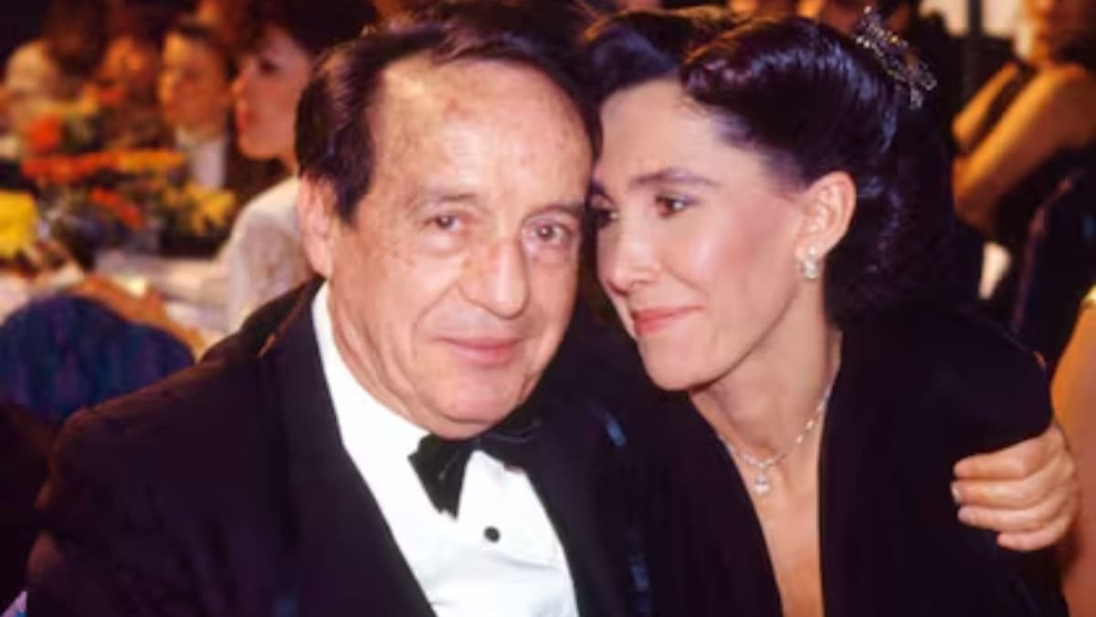 Video: Componen corrido sobre la infidelidad de Chespirito con Florinda Meza