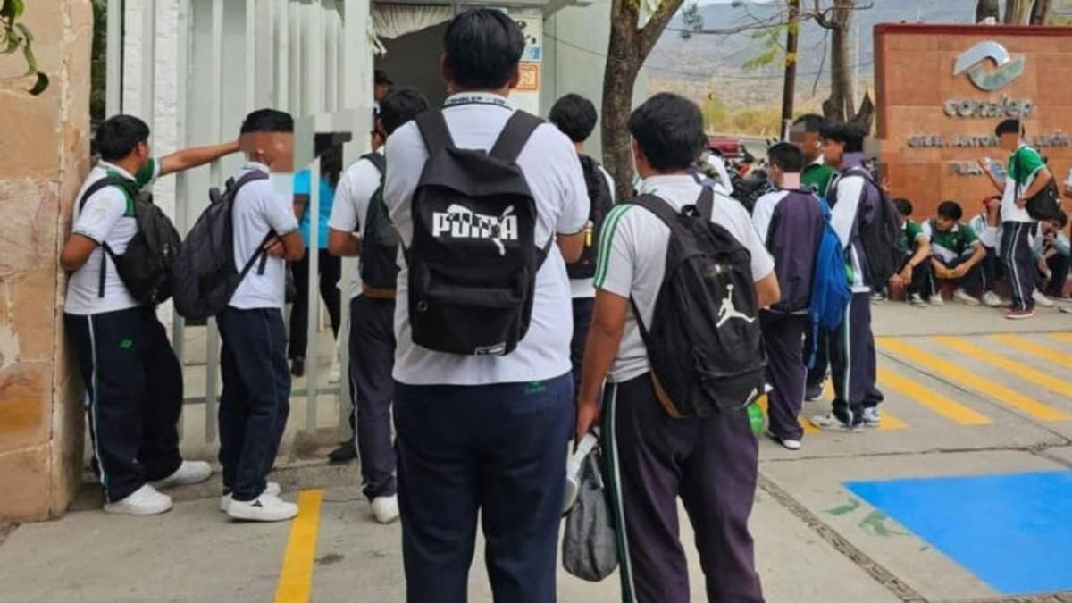 Se intoxican más de 30 estudiantes del Conalep en Huajolotitlán, Oaxaca