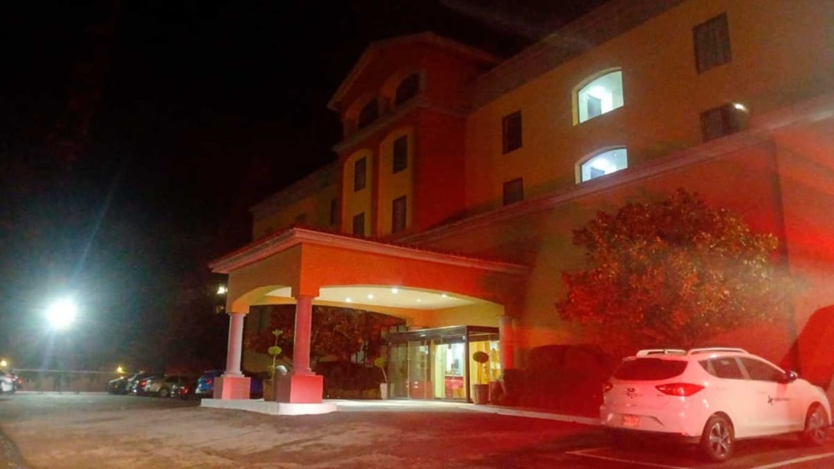 Se intoxican 19 personas en hotel Fiesta Inn por fallas en la calefacción en Nogales, Sonora
