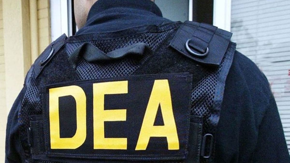 Exagente de la DEA es acusado de tener nexos con el CJNG; acordó lavar dinero y conseguirles drones