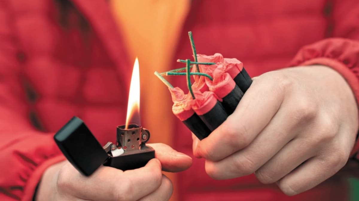 Niño de seis años pierde tres dedos tras la explosión de un cuete en Chihuahua