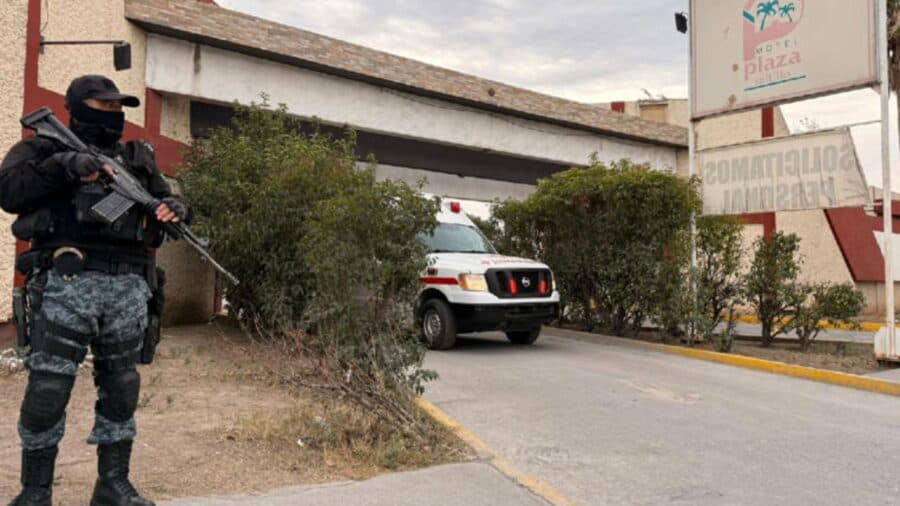 Hombre apuñala al amante de su esposa en un motel de Saltillo, Coahuila