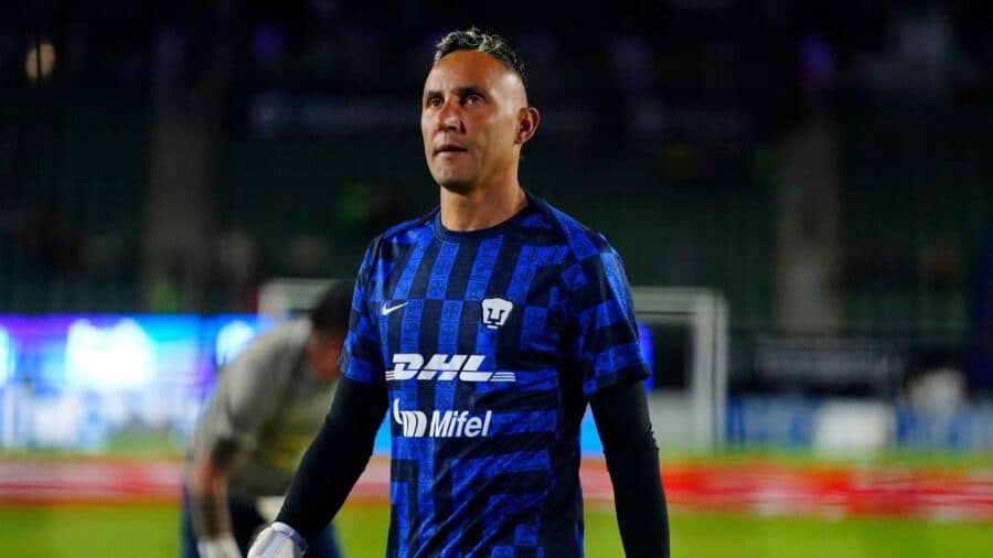 Investigan a futbolista Keylor Navas por romper la veda electoral en Costa Rica