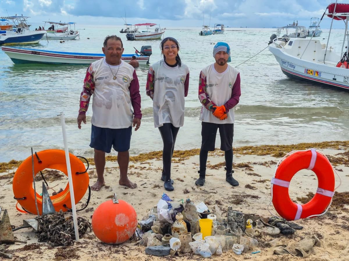 Gobierno de Estefanía Mercado refuerza acciones de limpieza submarina en Playa del Carmen