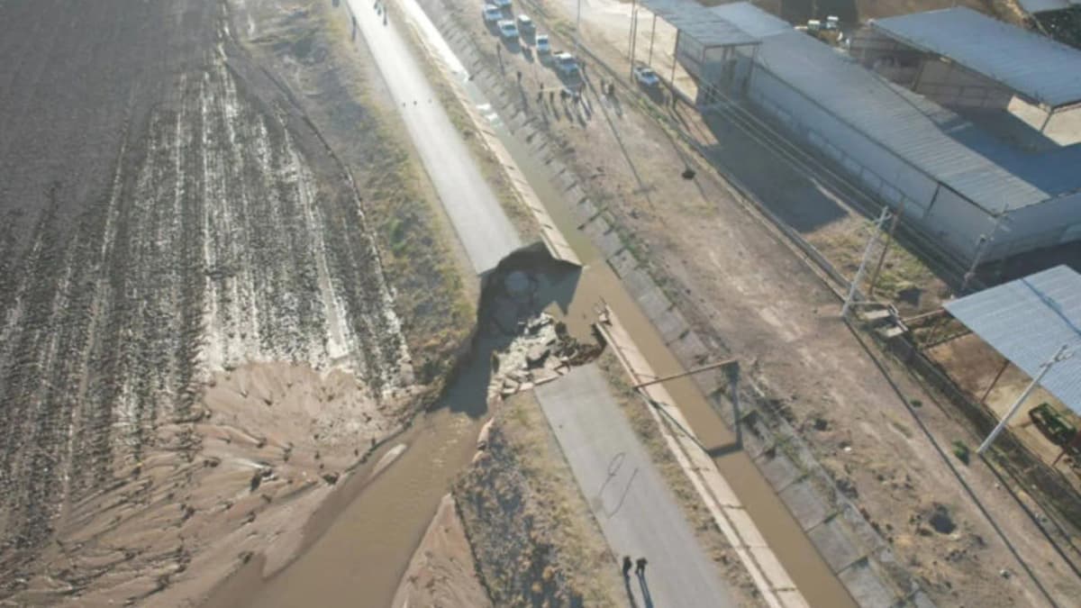 Fallece motociclista tras caer en socavón de 10 metros de profundidad en Matamoros, Coahuila