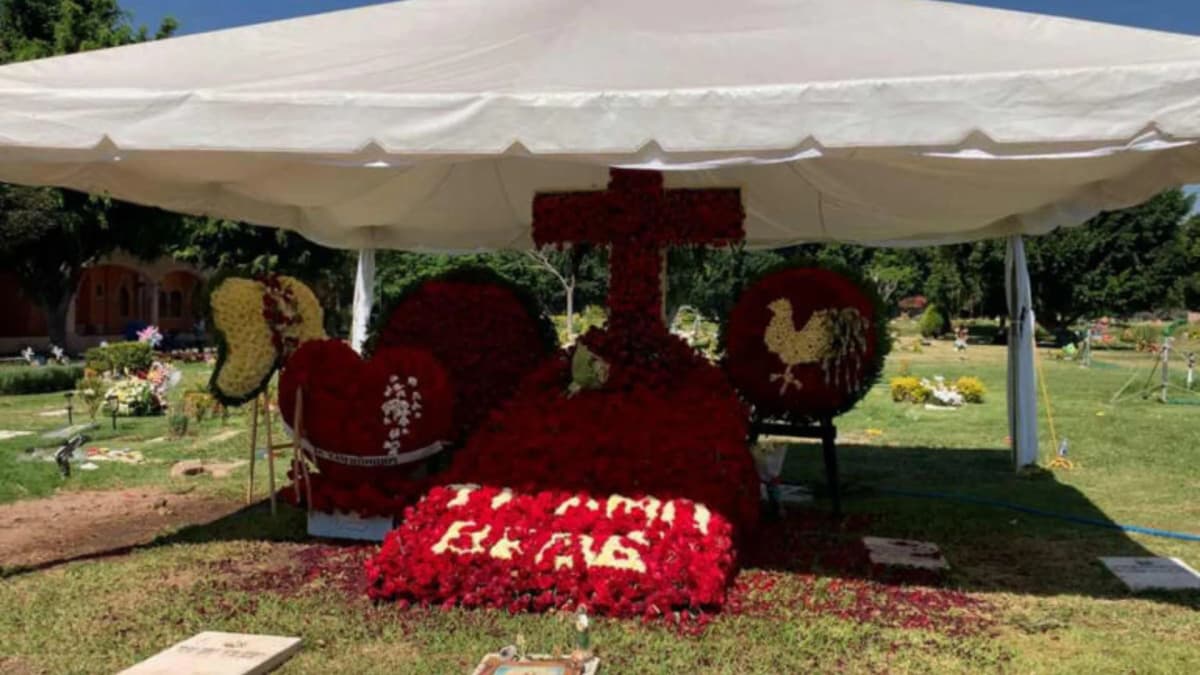 Tumba de "El Mencho" se convierte en atractivo turístico en Zapopan, Jalisco