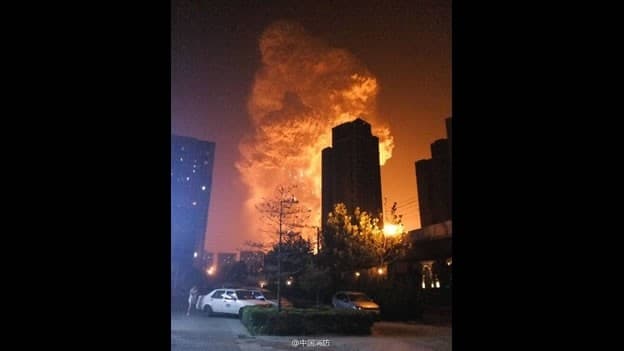 Al menos 44 muertos y 500 heridos por una explosión masiva en China