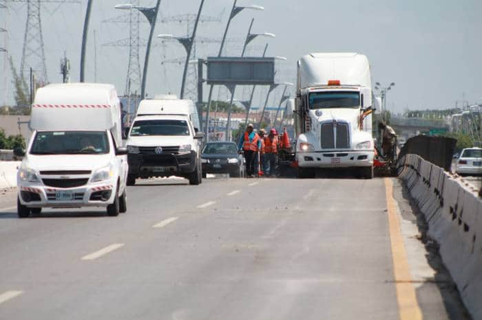 Desahogan el tráfico ante cierre parcial de puentes