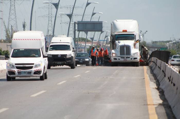 Desahogan el tráfico ante cierre parcial de puentes