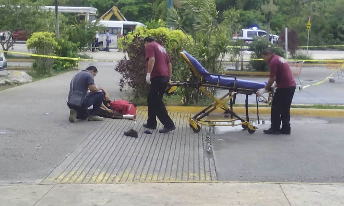 Balacera en Plaza las Américas: tres heridos