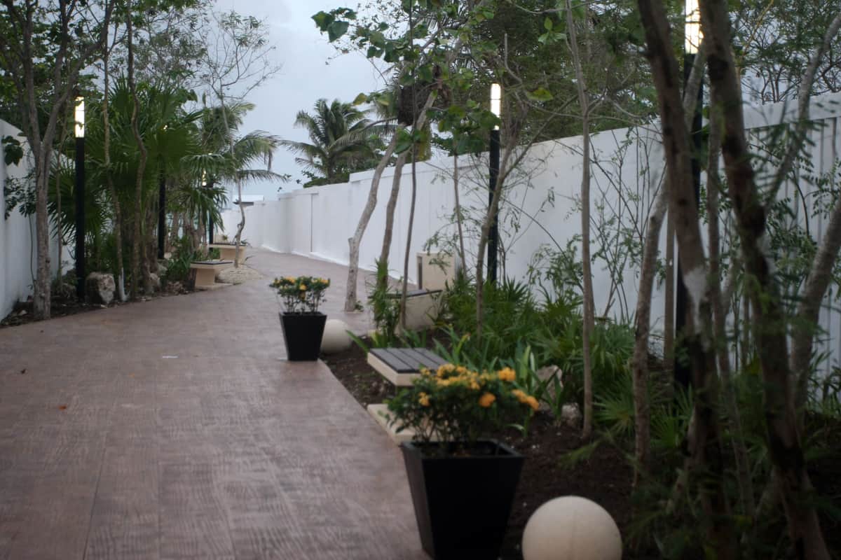 Desvían acceso público a la playa para beneficiar a hotel Azul Fives