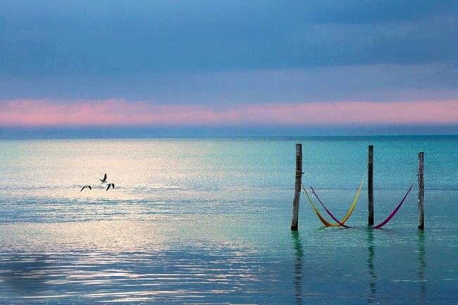 En polémica construcción de hotel en Holbox