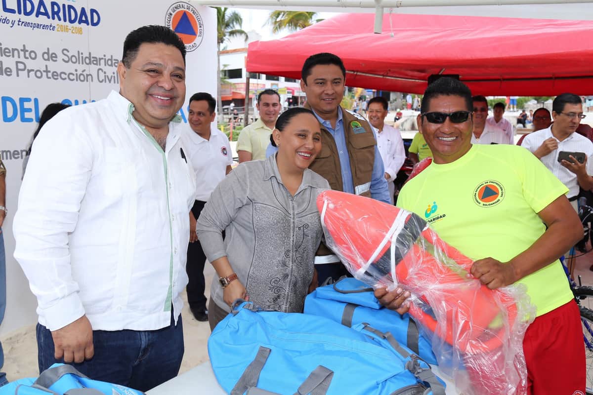 RECONOCE CRISTINA TORRES LABOR DE GUARDAVIDAS DE SOLIDARIDAD