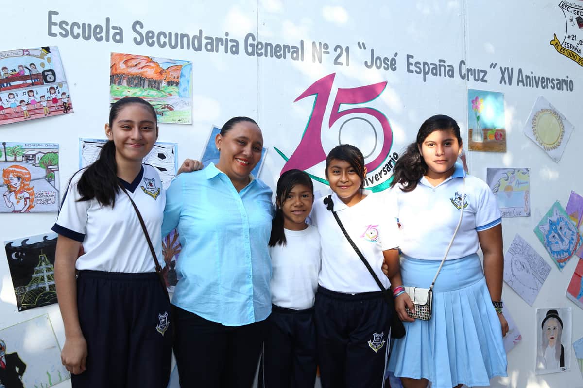 REAFIRMA CRISTINA TORRES COMPROMISO CON LA EDUCACIÓN DE LOS JÓVENES